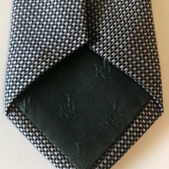 Beautiful Ralph Lauren Silk Tie Width 2 1/2 “ - Picture 3 of 3